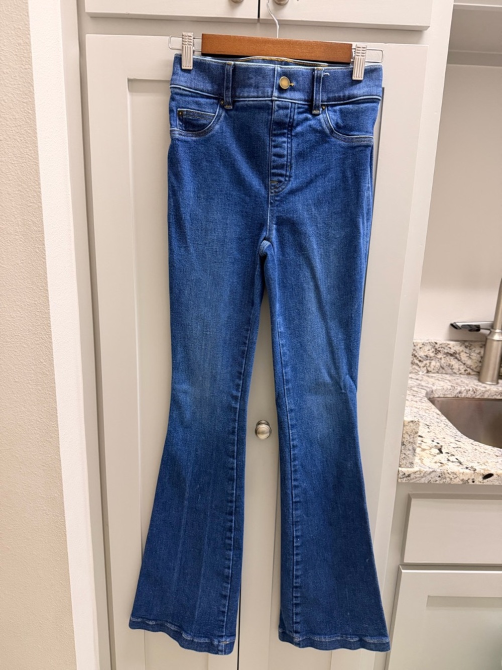 NWOT! SPANX Mid-Rise Blue Flare Denim Pants XS